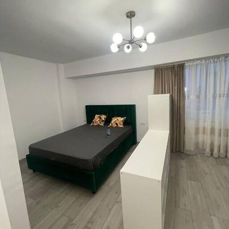 Garsoniera Spatioasa Mega Mall Bucharest Luaran gambar