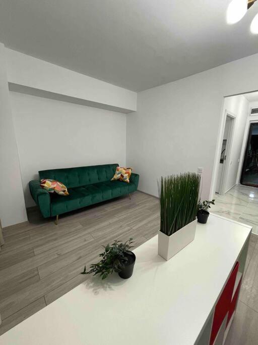 Garsoniera Spatioasa Mega Mall Bucharest Luaran gambar
